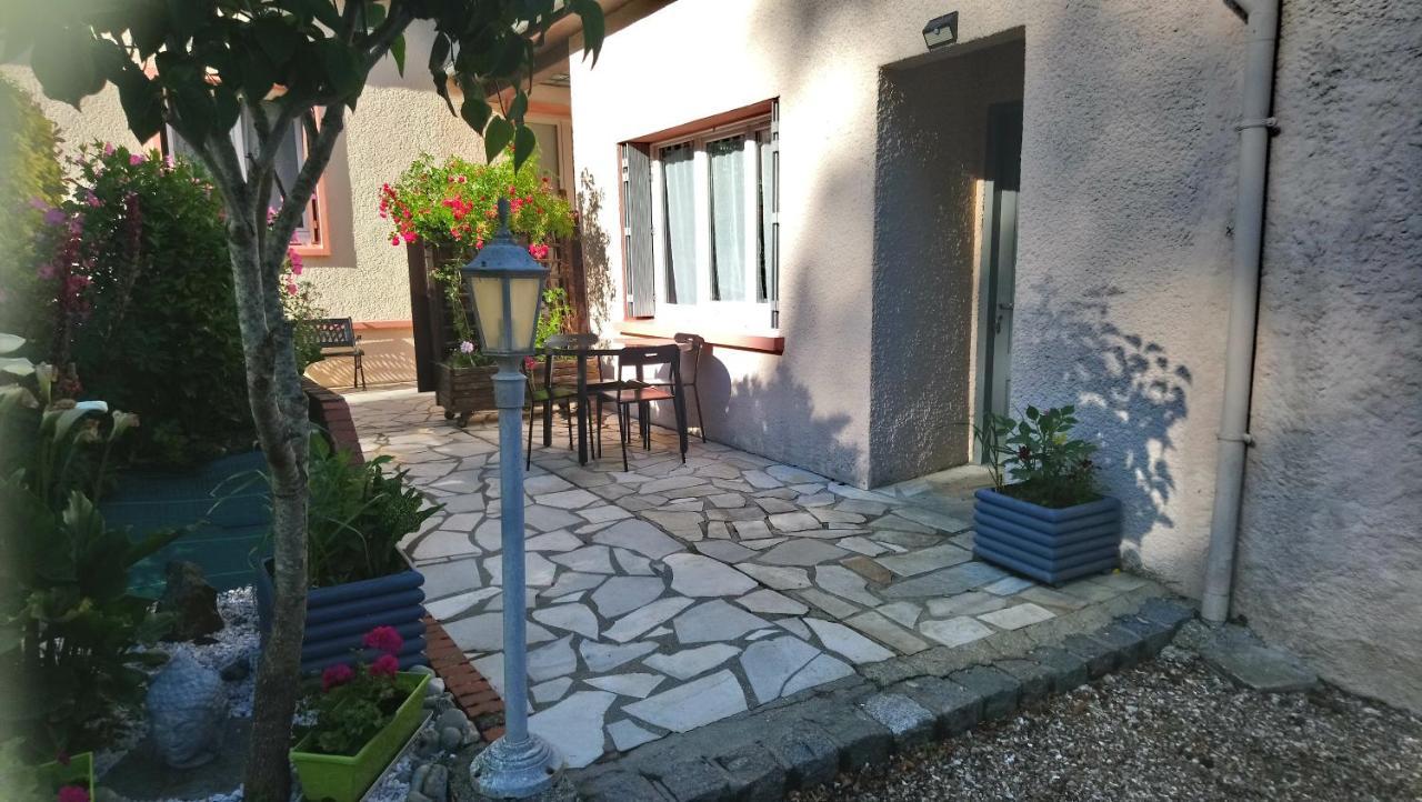 Ferienwohnung 4 Rue Guy De Maupassant Valmont  Exterior foto